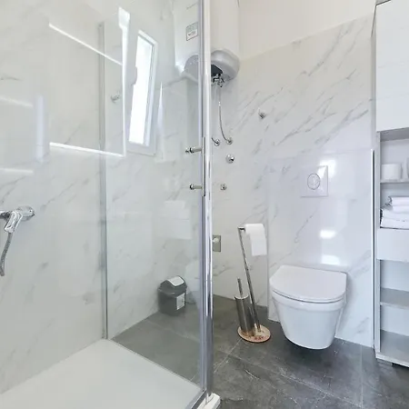 Kuca Za Odmor Davorka 別荘 Lukoran