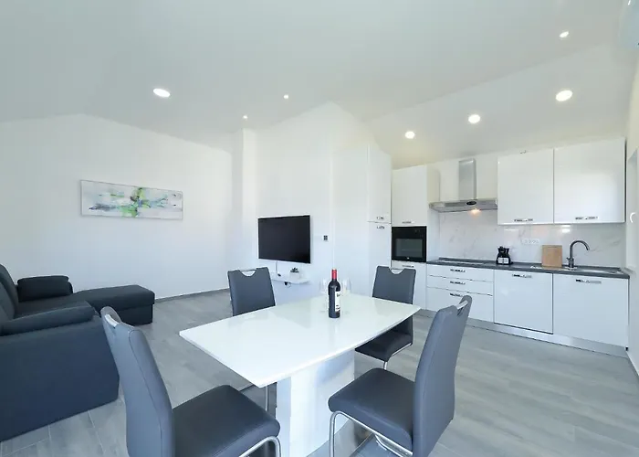 Kuca Za Odmor Davorka بيت للعطل *