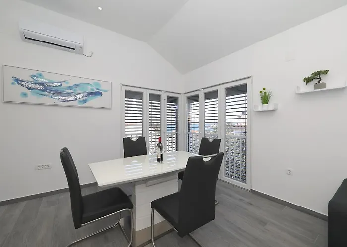 بيت للعطل Kuca Za Odmor Davorka Lukoran