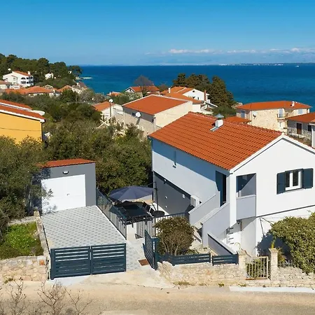 Kuca Za Odmor Davorka * Lukoran